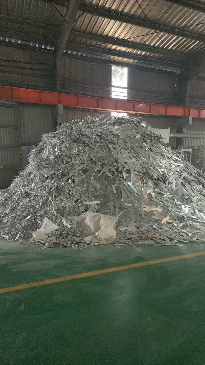 Nhôm định hình trong nhà xưởng