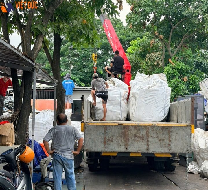 Thu mua phế liệu tận nơi