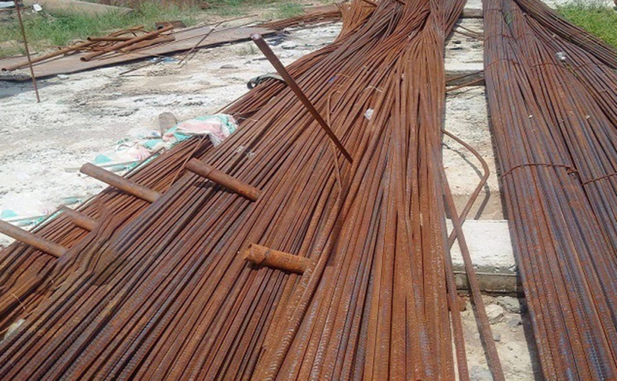 Sắt đặc bị oxy hóa gỉ